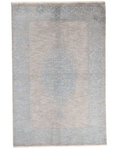 Elegance Design Rug - Bamboo silk  - 7'8 x 5'2